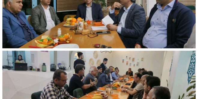 نشست صمیمی مدیر آموزش و پرورش ناحیه یک بندرعباس با دبیران دبیرستان فرهنگیان برگزار شد