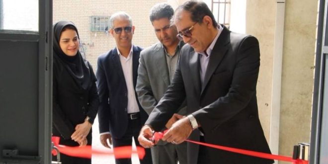 افتتاح آزمایشگاه دبیرستان نمونه دولتی نورالهدی ناحیه یک بندرعباس با حضور دکتر یگانه