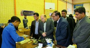 افتتاح نمایشگاه دست‌سازه‌های هنرجویان هنرستان‌های ناحیه یک بندرعباس در هنرستان شهید رجایی